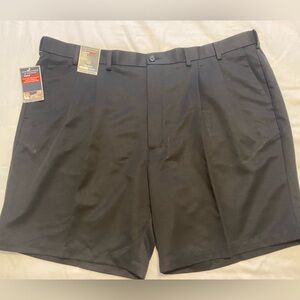 Brand new Roundtree and Yorke TravelSmart Big Man black shorts size 48